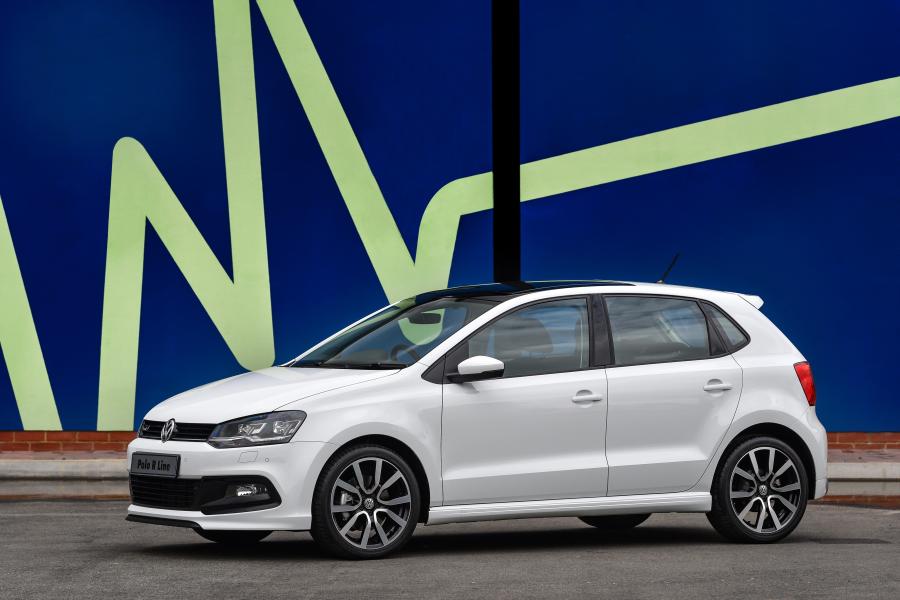  Volkswagen Polo R-Line 5-Door 2017 года  (ZA) (фото 6 из 15)
